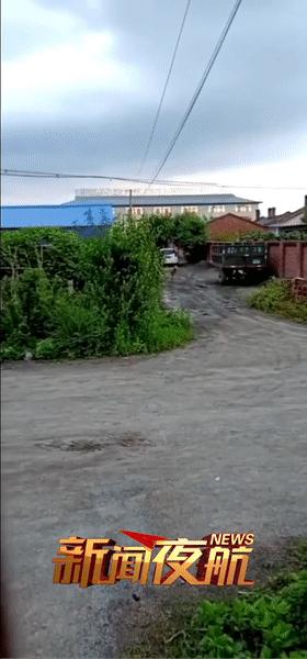 DƬ